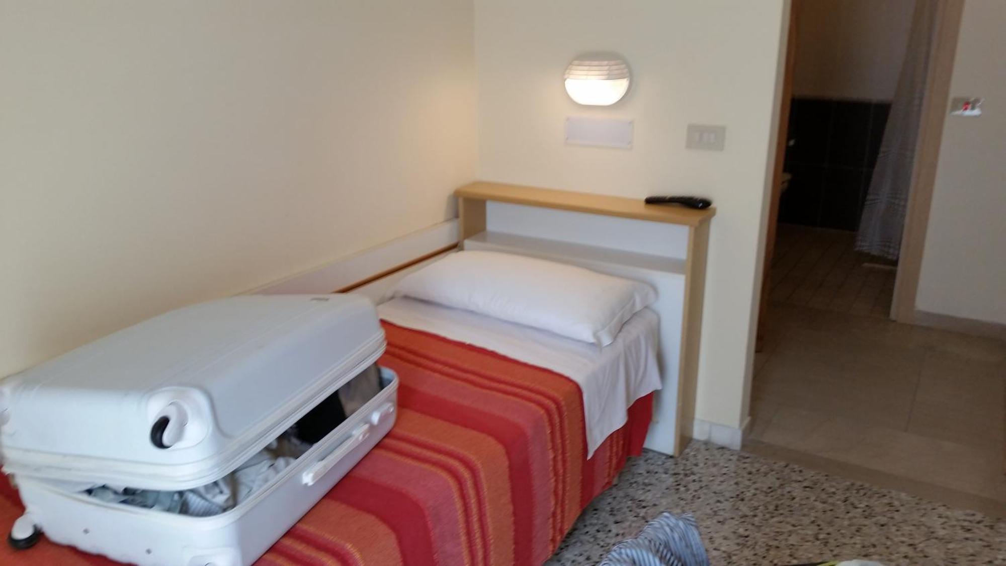 Hotel Tosi Риччоне Экстерьер фото